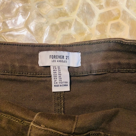 Forever 21 forest green mini skirt with some stretch size 31 - Picture 4 of 5